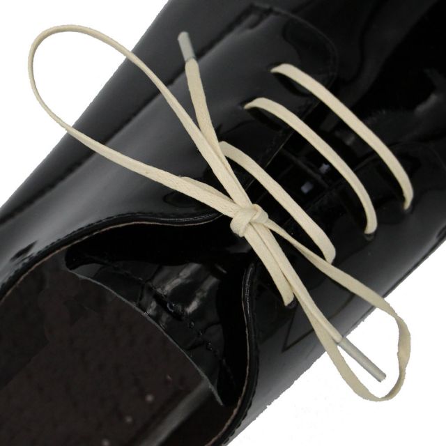 Length: 60cm | Width: 3mm | Flat Cream Wax Shoelace