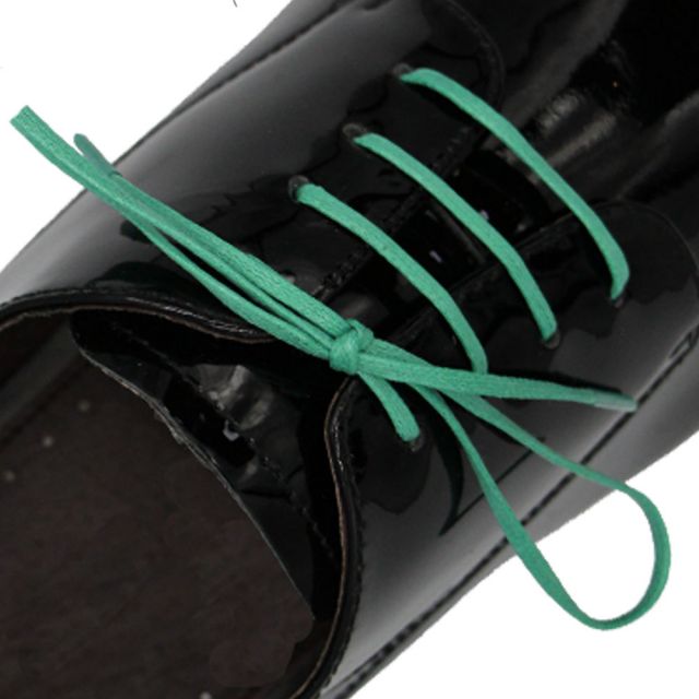 Length: 60cm | Width: 3mm | Flat Green Wax Shoelace