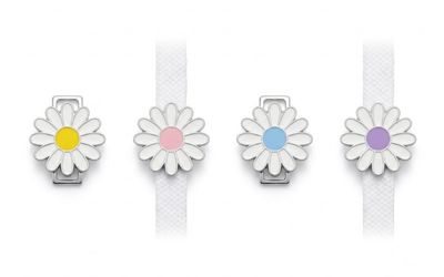 Daisy shoelace charms with yellow, pink, blue and purple flower centres